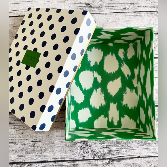 NWT! ♠️ Kate Spade insulated lunch bag. Brand new with tags. - Picture 16 of 16